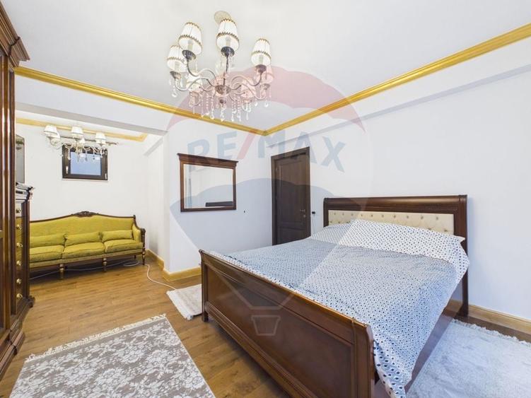 Casă individuală cu 5 camere cu Teren 400 Mp în Balotești