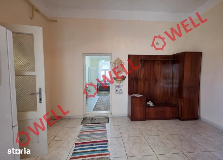 Casă cu 2 camere decomandat cu Teren 98 Mp în Central