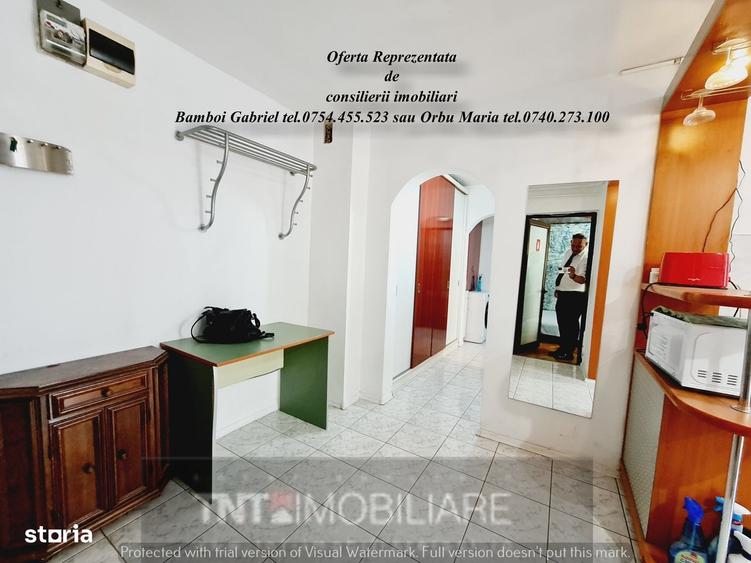 Apartament cu 3 camere decomandat în Central