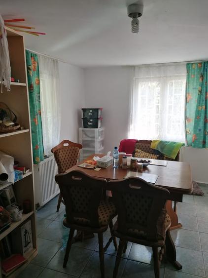 Casă cu 4 camere cu Teren 1600 Mp în Singureni