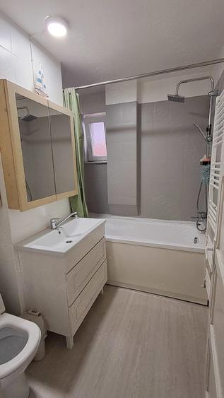 Apartament cu 4 camere decomandat în Ampoi 3
