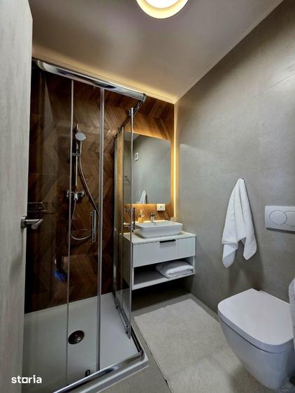 Apartament cu 4 camere în Tractorul