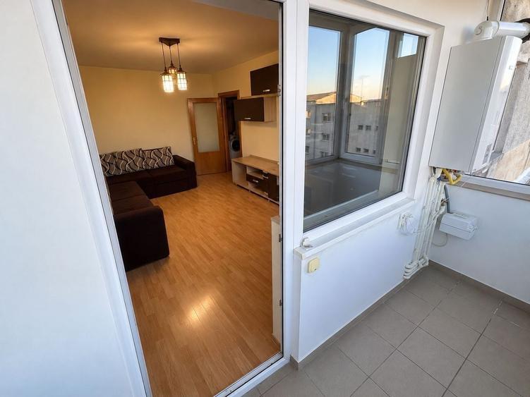 Apartament cu 3 camere decomandat, mobilat în Dacia