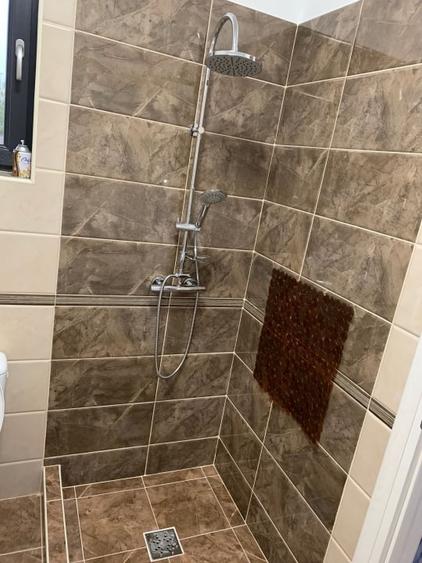 Duplex cu 4 camere cu Canalizare în Domnești