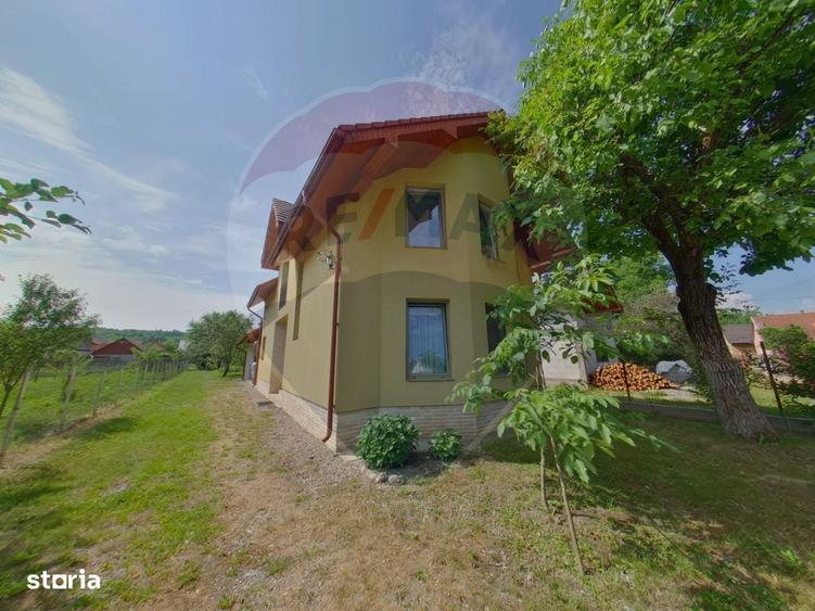 Casă cu 4 camere cu Teren 659 Mp în Câmpulung la Tisa