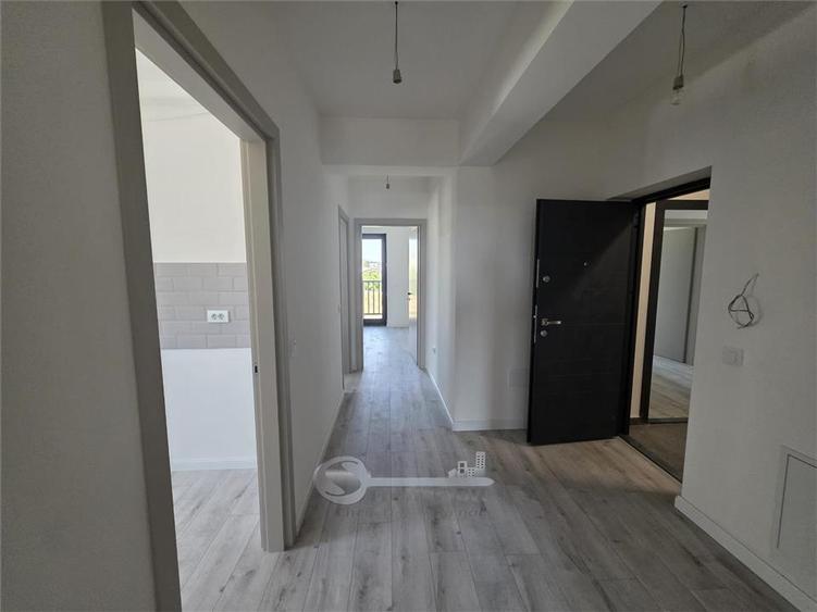 Apartament cu 2 camere decomandat în Aeroport