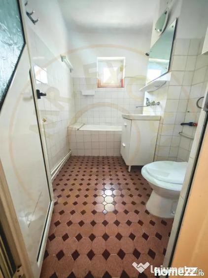 Apartament cu 2 camere decomandat, mobilat în Central