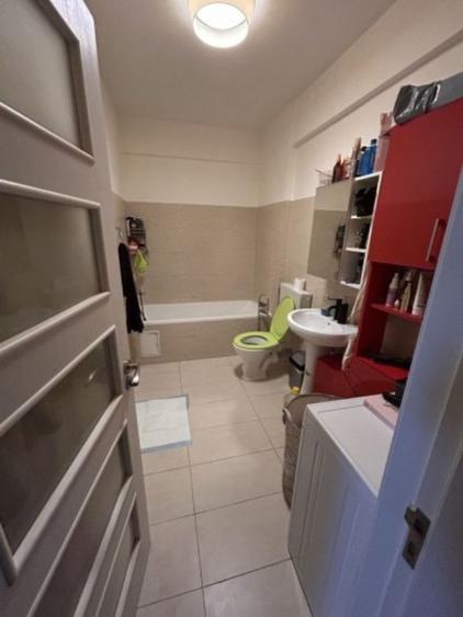 Apartament cu 2 camere decomandat în Central — fotografia 3