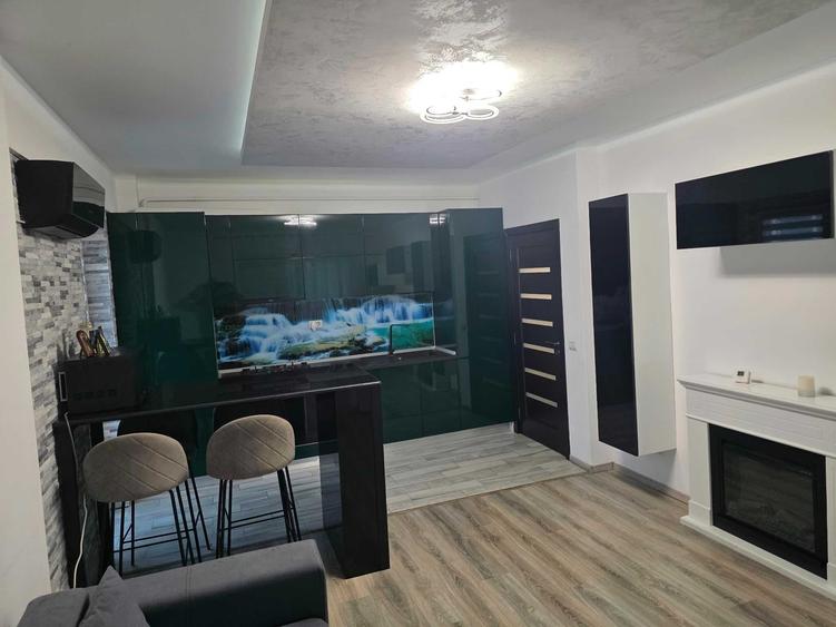Apartament cu 2 camere decomandat în Central
