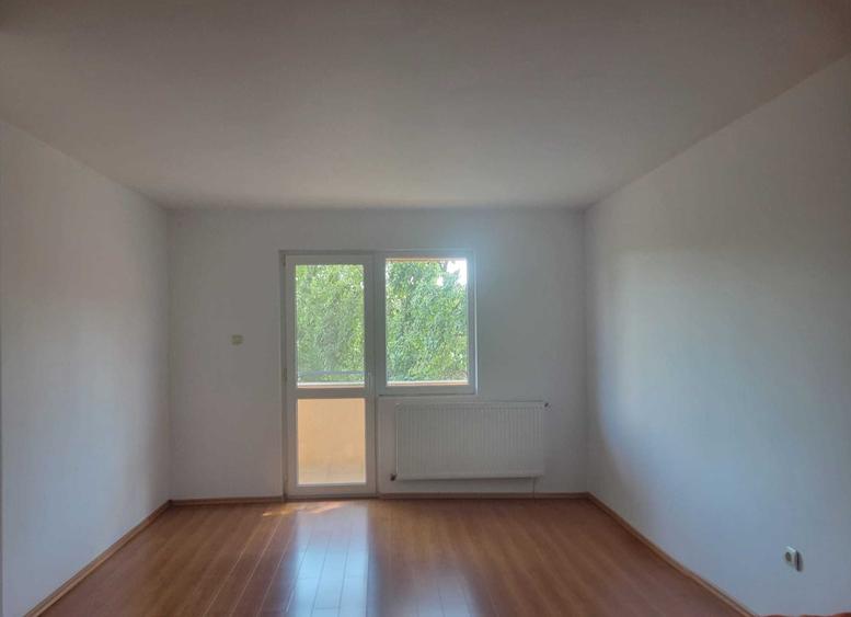 Casă cu 4 camere cu Teren 2900 Mp în Clinceni