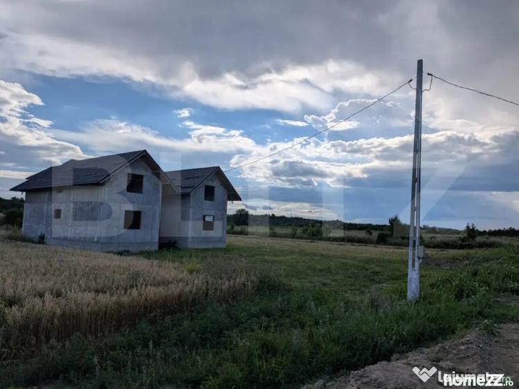 Casă cu 7 camere cu Teren 7500 Mp în Central