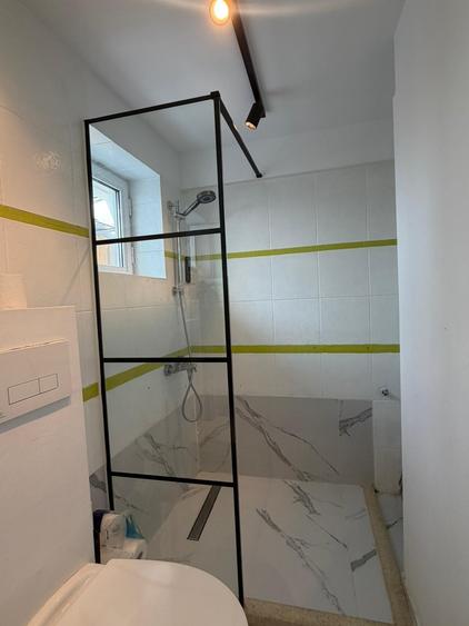 Apartament cu 2 camere semidecomandat, mobilat în Romană