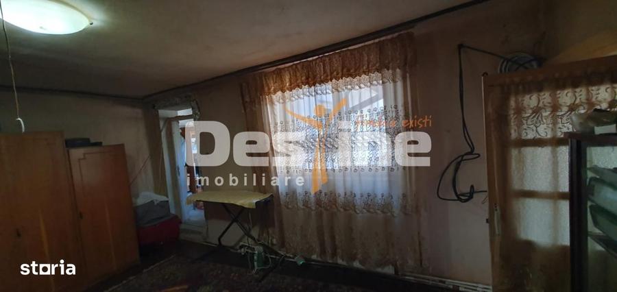 Casă cu 4 camere cu Teren 520 Mp în Mihai Bravu