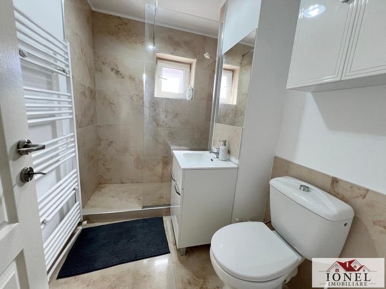 Apartament cu 3 camere decomandat în Cetate