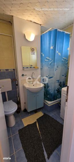 Apartament cu 2 camere decomandat în Micro 6