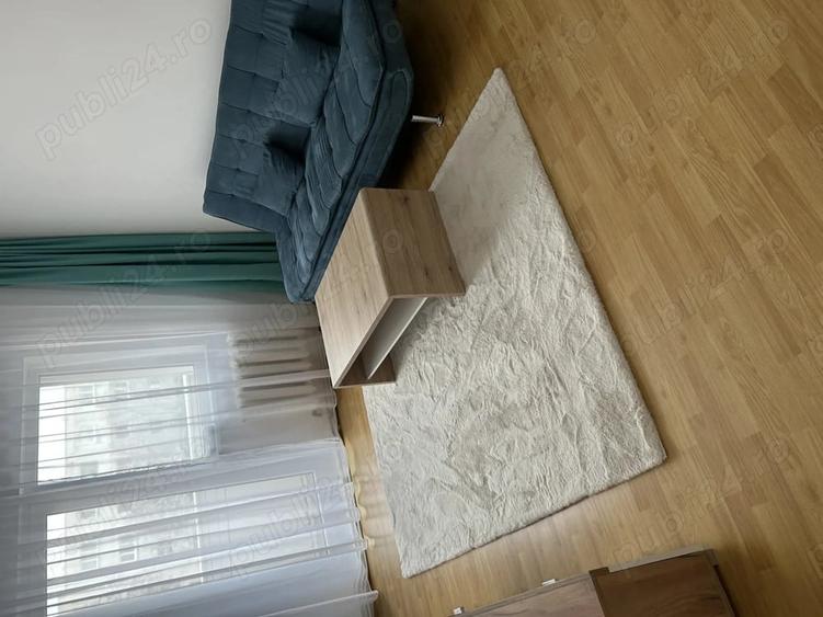 Apartament cu 3 camere decomandat în Exterior Vest