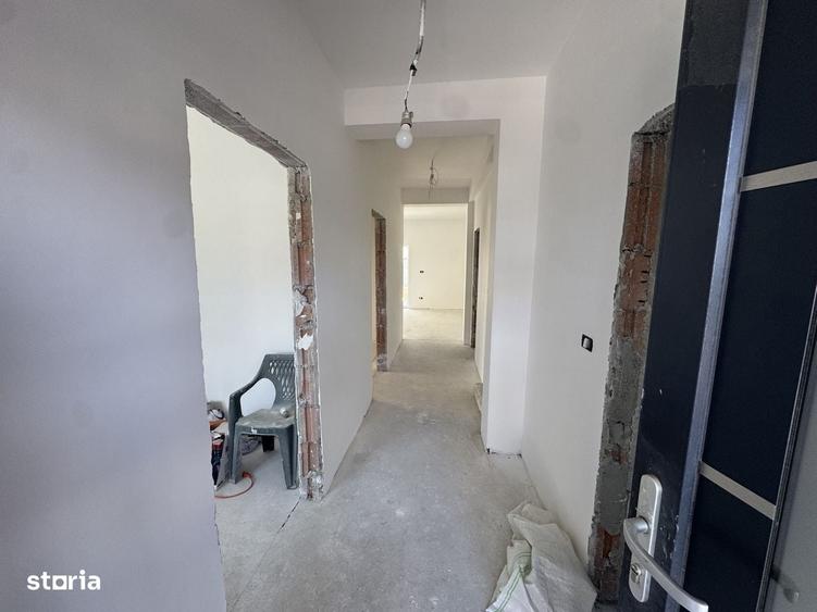 Casă cu 4 camere cu Teren 270 Mp în Central