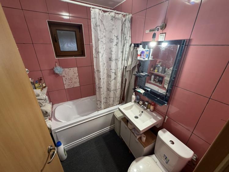 Casă individuală cu 3 camere cu Canalizare în Micești