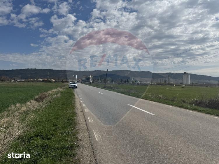 Teren de 8600 mp, în Iclod