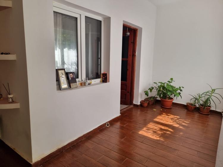 Casă individuală cu 5 camere cu Teren 1750 Mp în Movilița