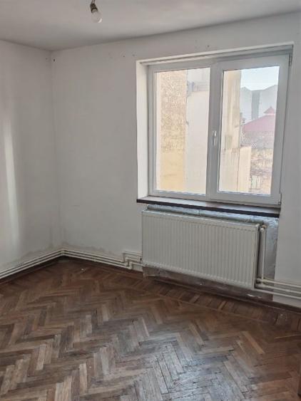 Apartament cu 3 camere decomandat în Peninsula
