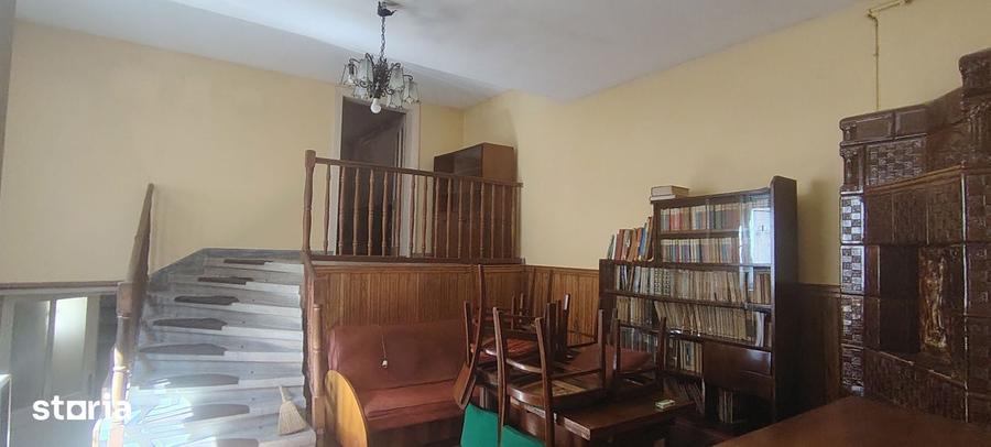 Casă cu 5 camere cu Teren 1220 Mp în Nord