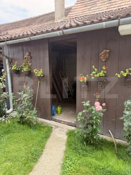 Proprietate cu doua case renovate, in inima comunei Vulcan - 16
