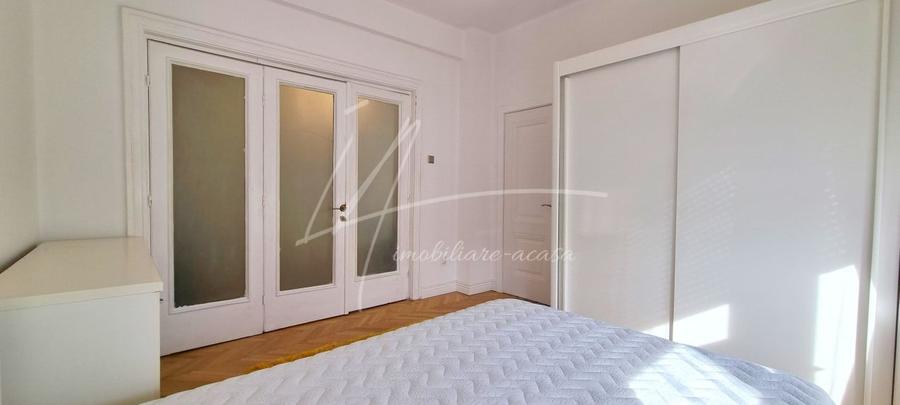 Apartament cu 2 camere semidecomandat, mobilat în Sala Palatului