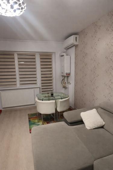 Apartament cu 2 camere semidecomandat în Păcii