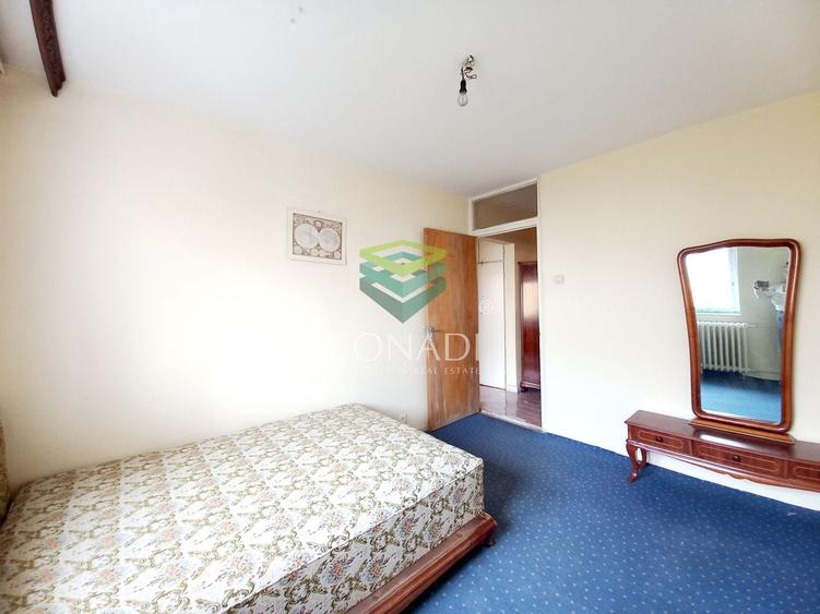Apartament cu 3 camere decomandat în Băneasa