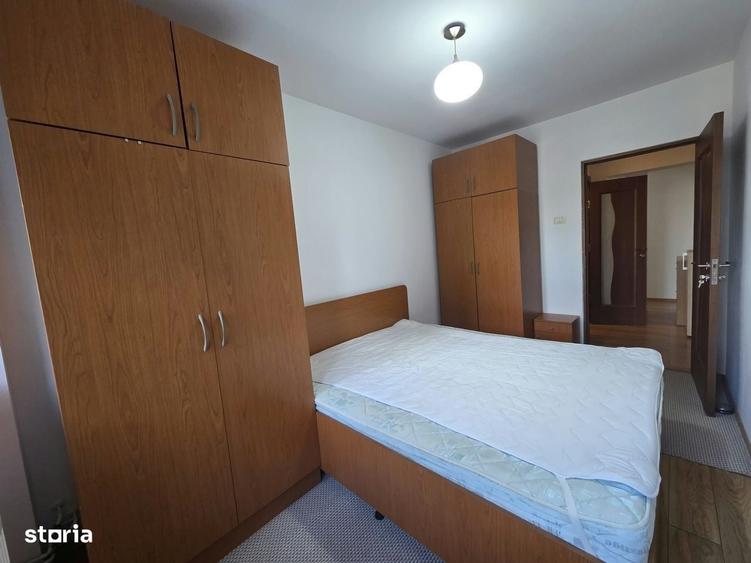 Apartament cu 4 camere decomandat în Central