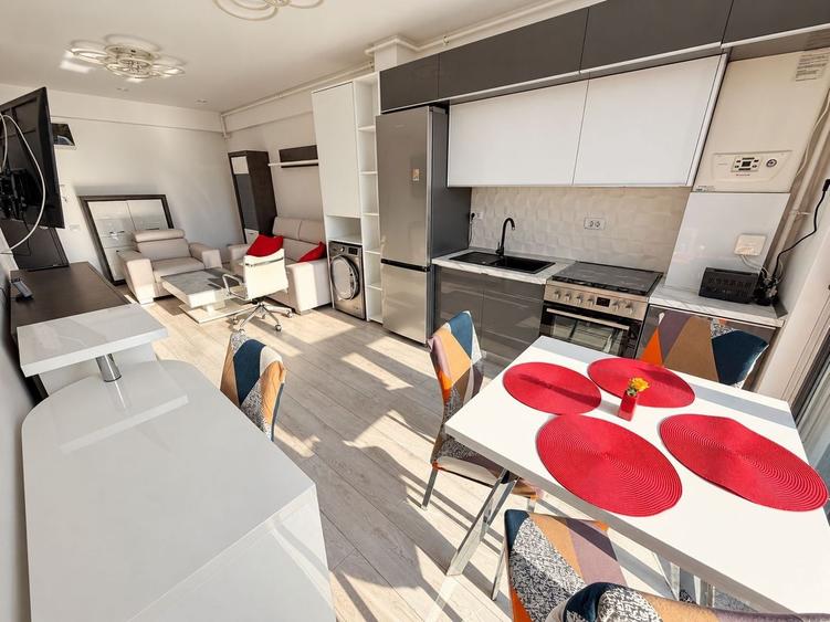 Apartament cu 2 camere semidecomandat în Politehnica