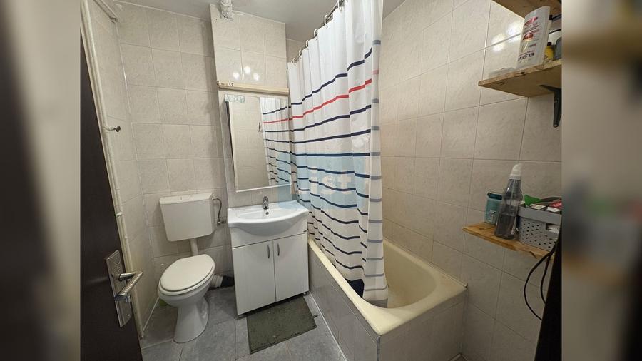 Apartament cu 3 camere decomandat în Zorilor