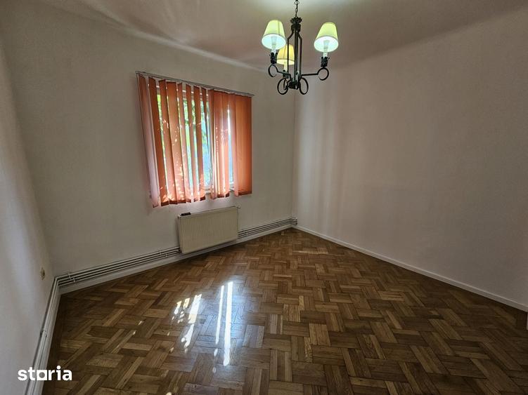 Spațiu comercial, de 90 mp, în Militari
