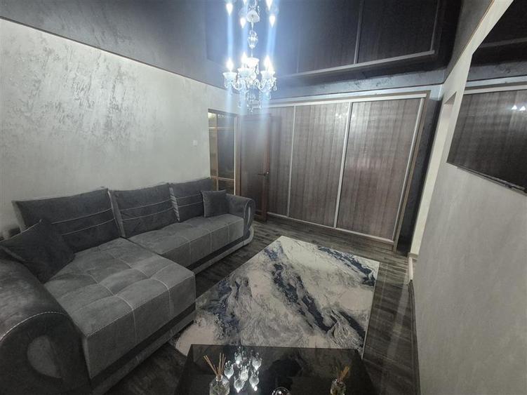 Apartament cu 3 camere semidecomandat, mobilat în Hipodrom