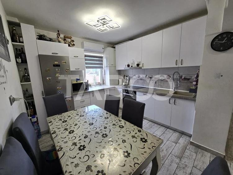 Apartament cu 3 camere decomandat în Central