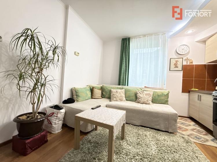 Apartament cu 2 camere, mobilat în Ronaț