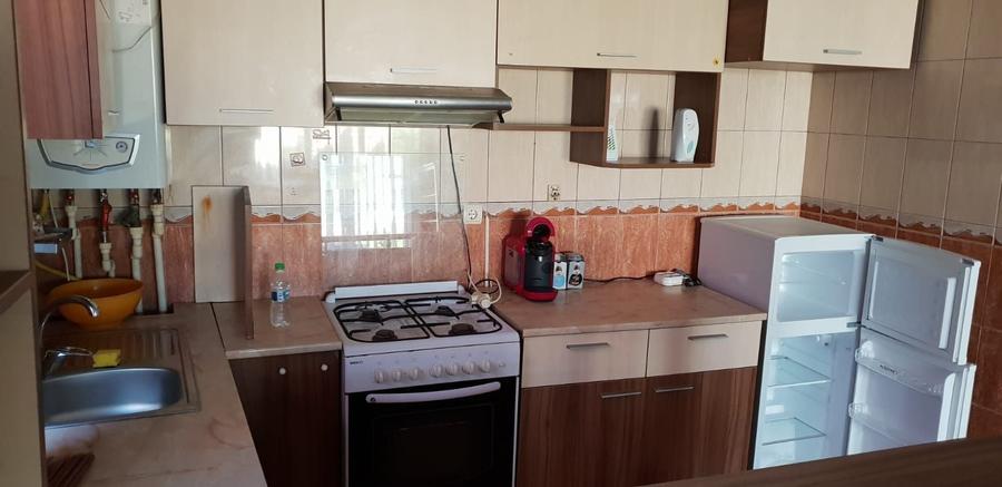 Casă cu 3 camere cu Teren 300 Mp în Central