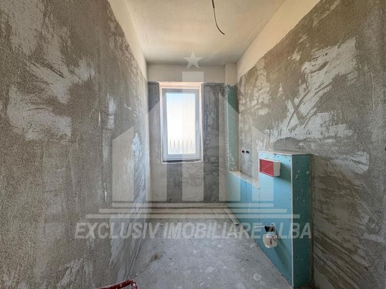 Apartament cu 3 camere decomandat în Cetate