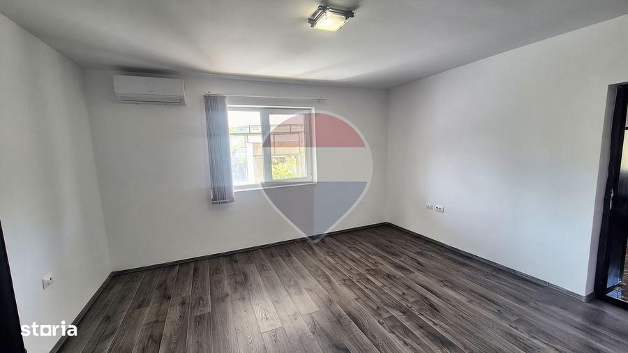 Casă cu 3 camere cu Teren 29600 Mp în Valea