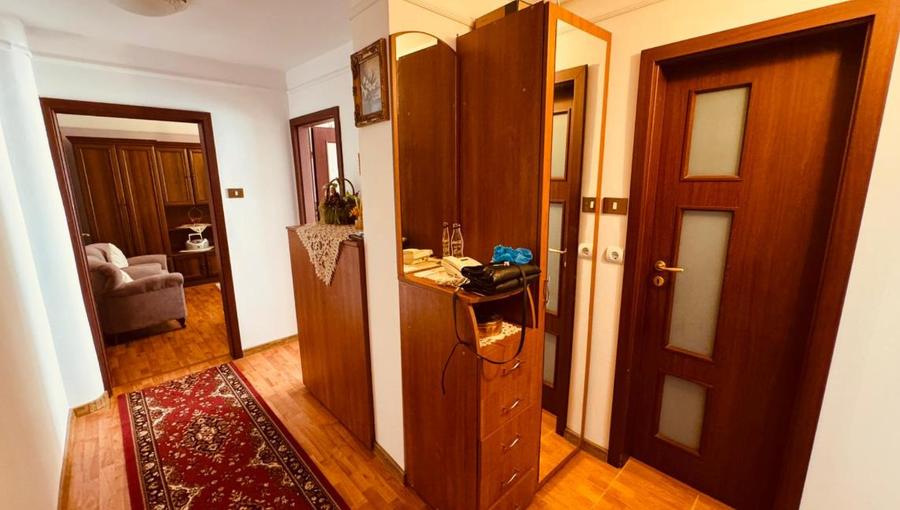 🏡 Apartament 3 camere decomandat | Zona Astra | Etaj 1 | 2 băi | Be - 11