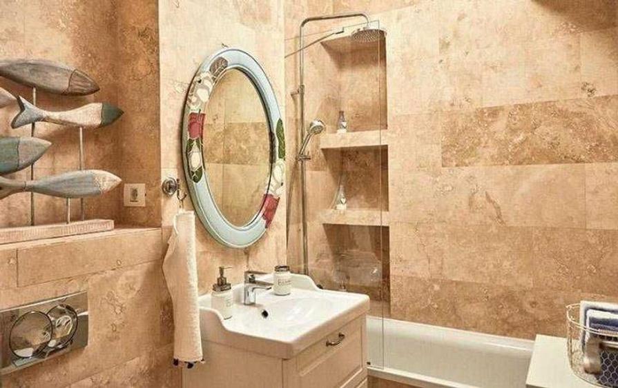 Apartament cu 2 camere, mobilat în Central