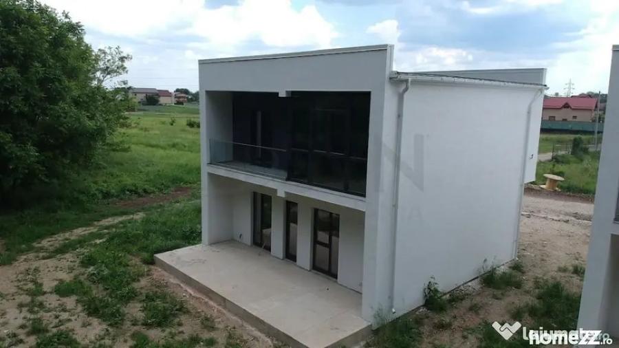Casă cu 5 camere cu Teren 580 Mp în Bucov