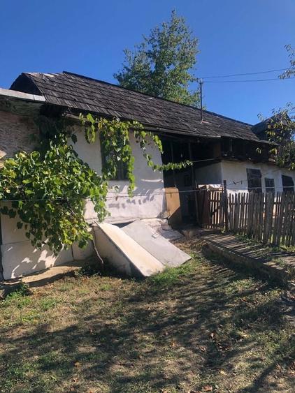 Casă cu 2 camere în Câmpeni