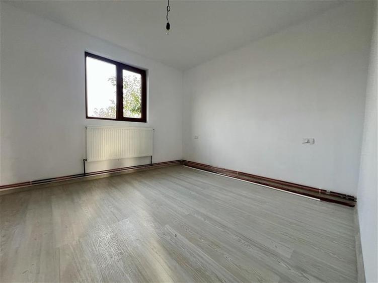 Casă individuală cu 3 camere cu Teren 500 Mp în Voinești