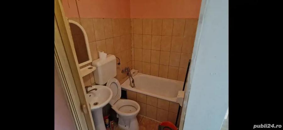 Garsonieră decomandată în UMT
