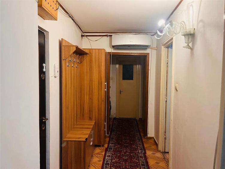Apartament cu 2 camere decomandat, mobilat în Central