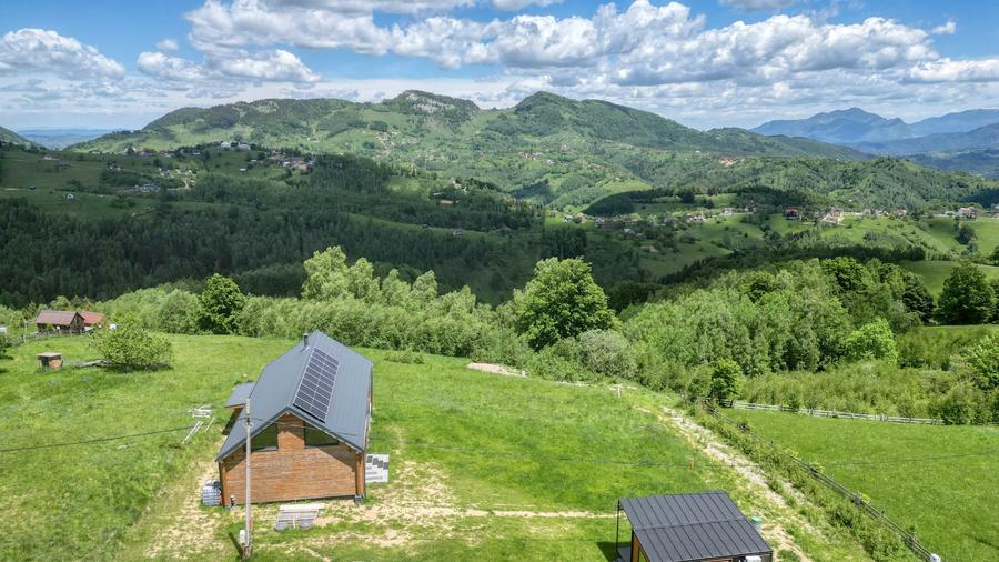 Teren Construcții intravilan de 1400 mp, în Moieciu