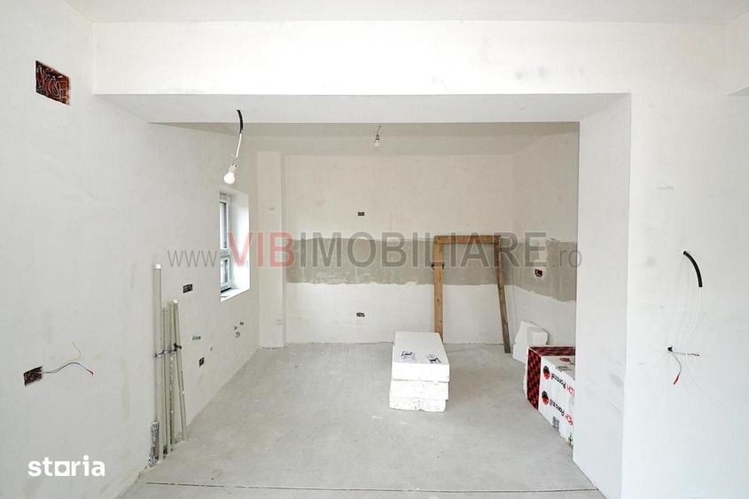 Casă cu 4 camere semidecomandat cu Teren 240 Mp în Central