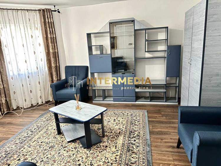 Apartament cu 2 camere decomandat, mobilat în Central